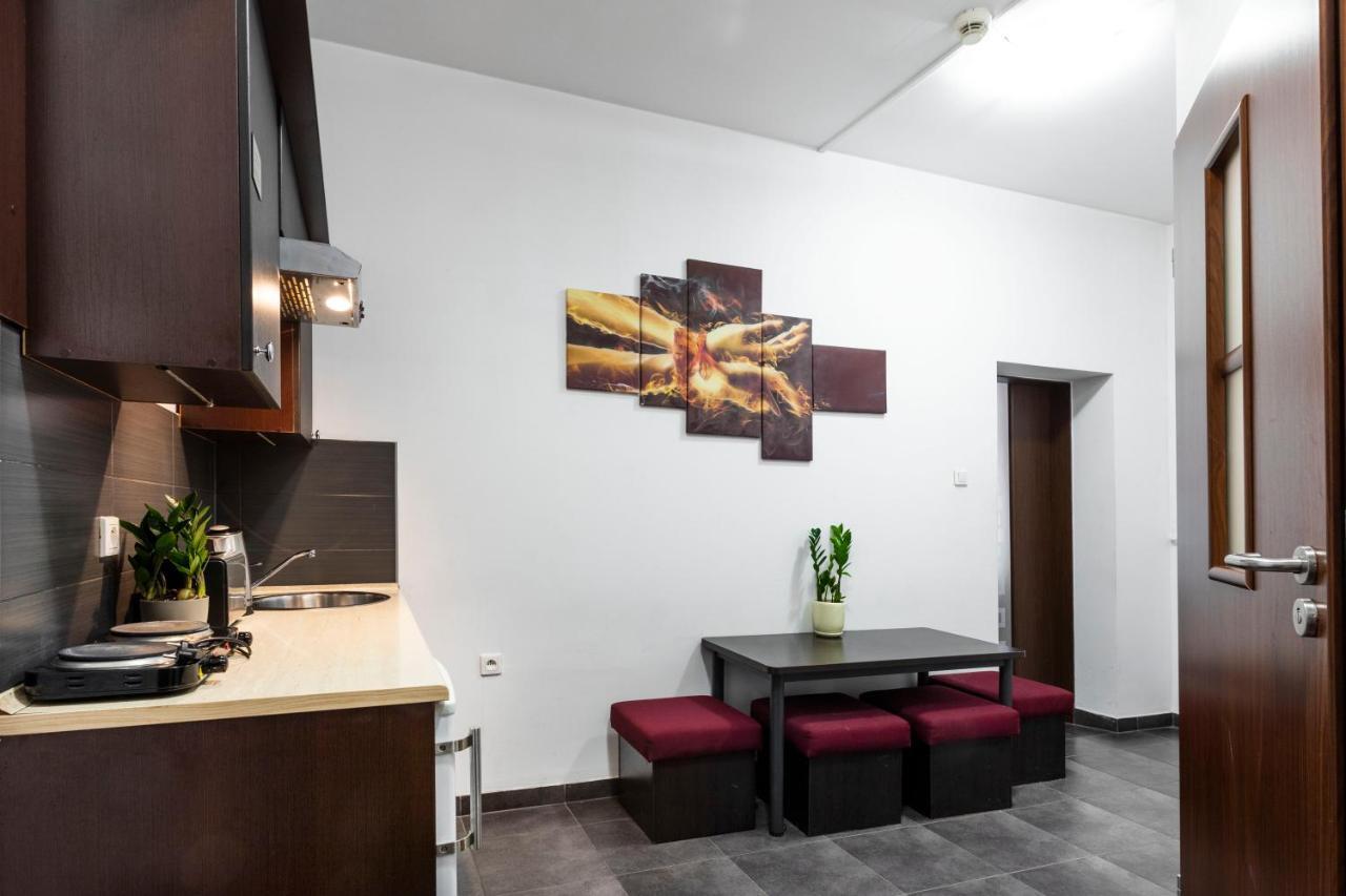 Navigator Apartments Красков Екстериор снимка
